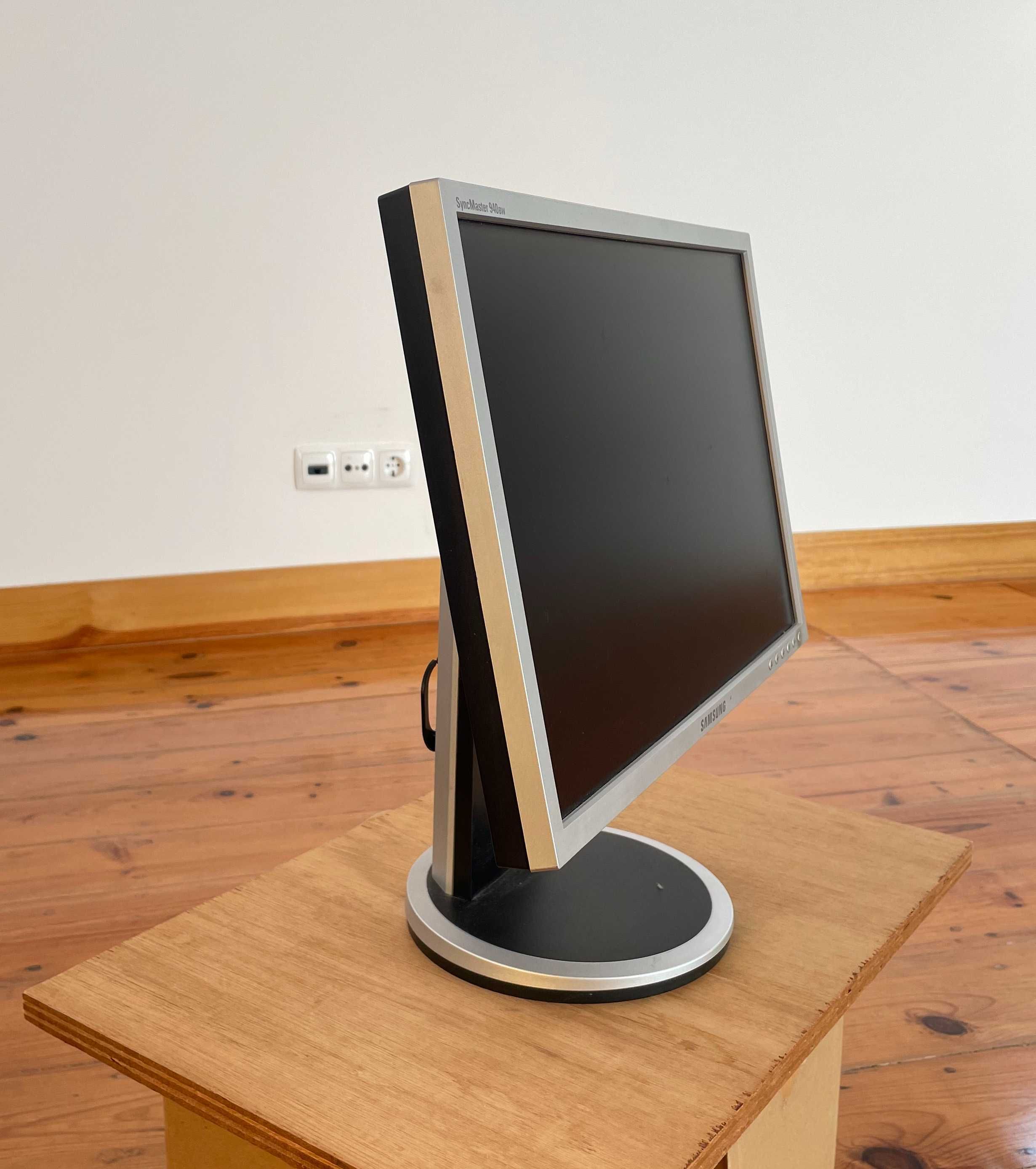 Monitor Samsung SyncMaster 940BW 19"