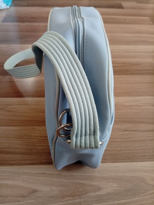 Sprzedam dużą oryginalną torebkę Lacoste