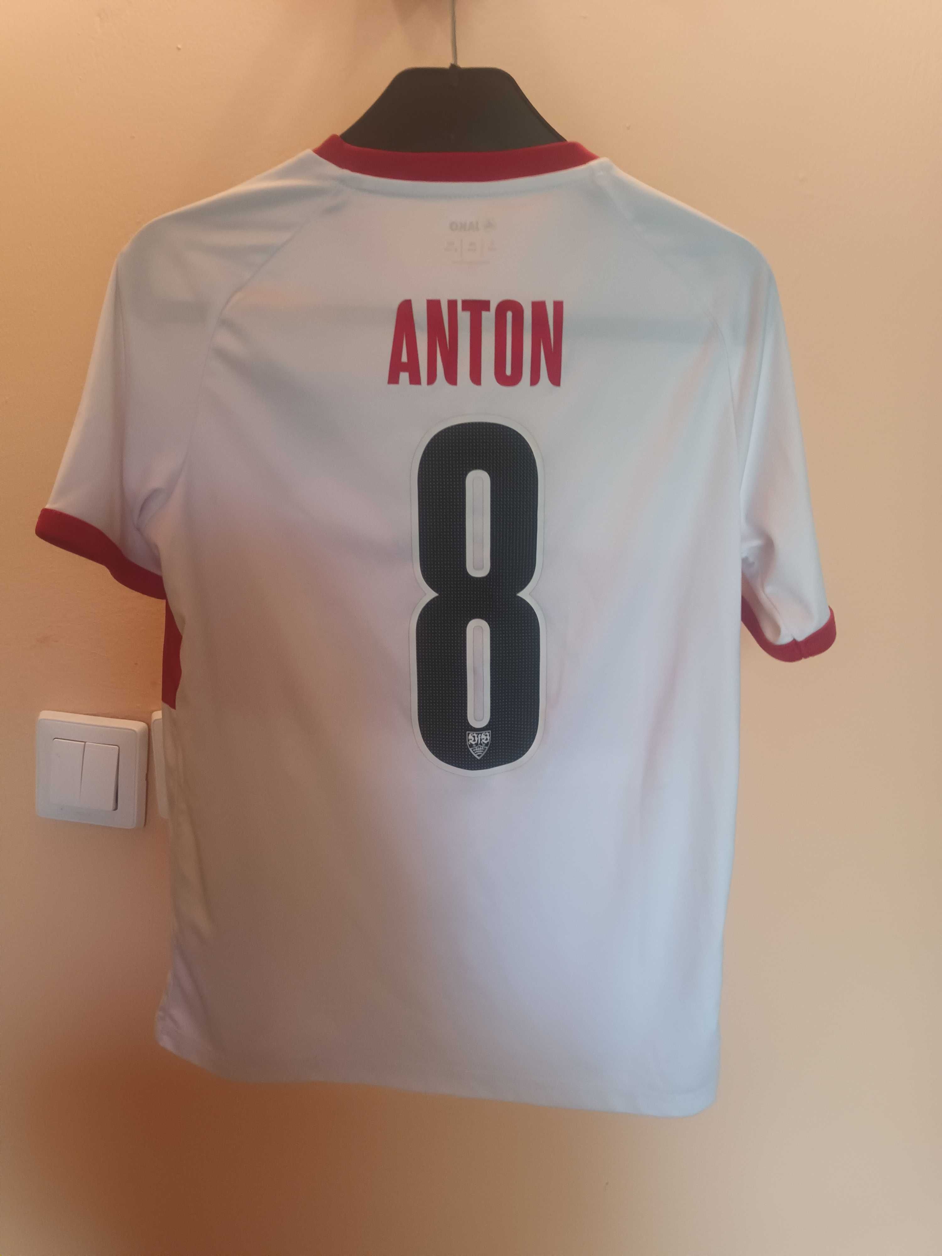 Koszulka VFB Stuttgart z autografem C. Fuhrich
