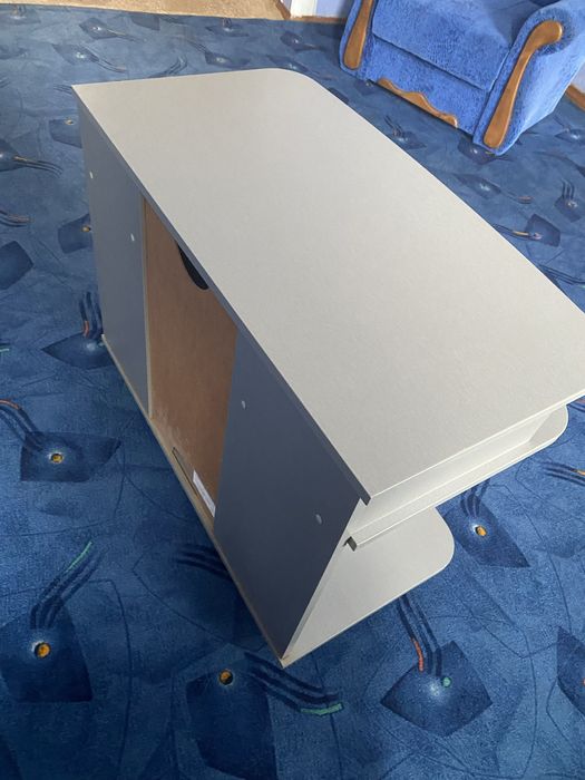 Тумбочка під телевізор