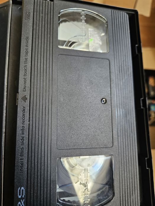 Na krawędzi - VHS stan bardzo dobry