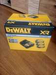 Zestaw baterii DCB1104P3 DeWalt 3x 5ah +ładowarka