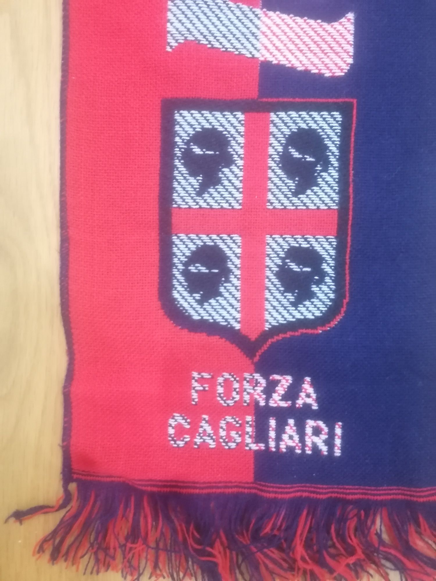 Cagliari cachecol novo Bx26