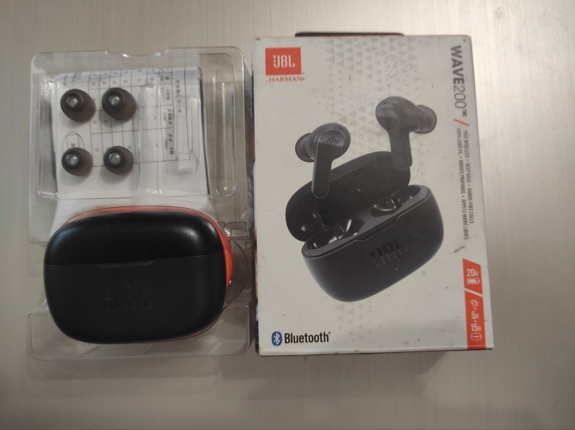 Безпровідні навушники JBL wawe 200