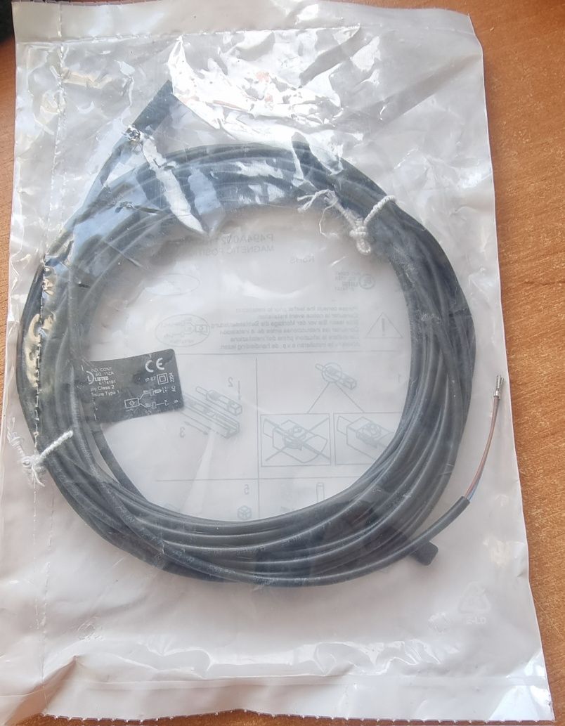 Czujnik położenia magnetyczny/kontaktron