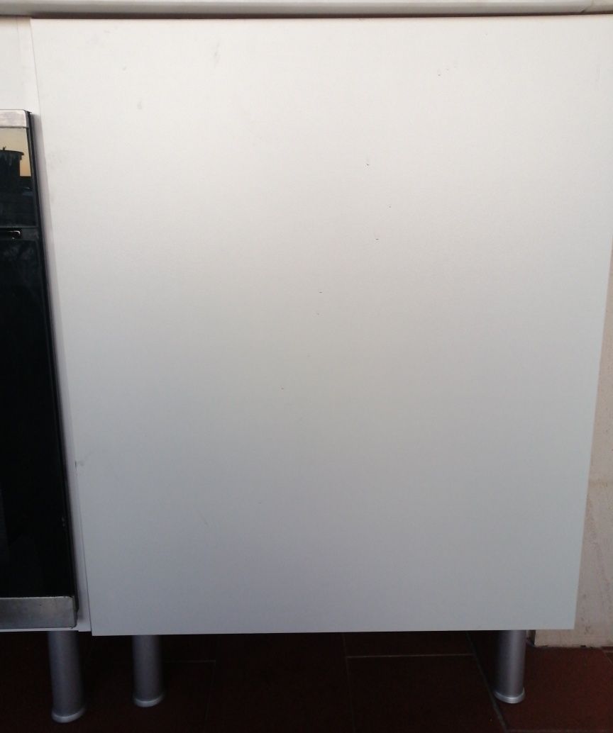 2 módulos móveis de cozinha