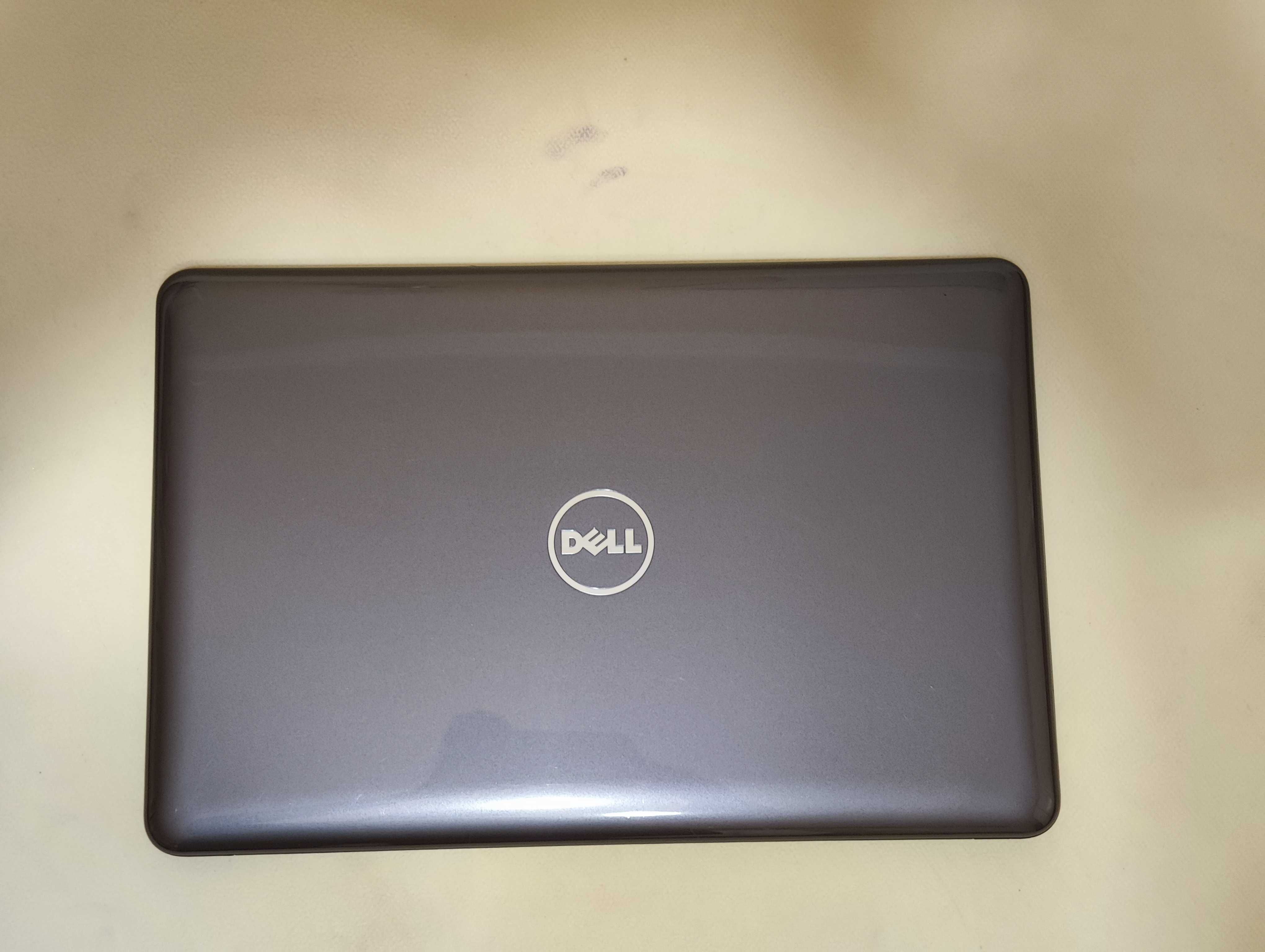 Ноутбук DELL Inspiron 5767 17.3" Core i5-7200U/DDR4 8Gb/SSD