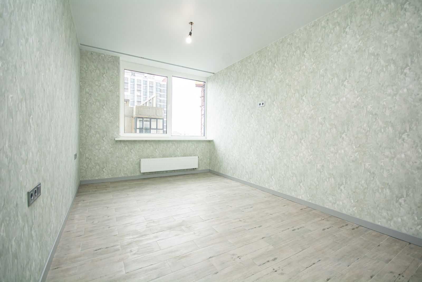 Продам 1 кім Варшавский  Варшавський 3 Буд 7.4