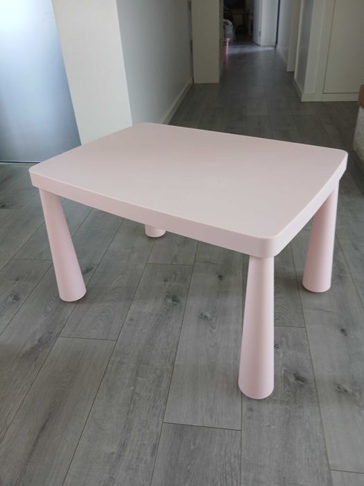 Mesa cadeira e banco IKEA