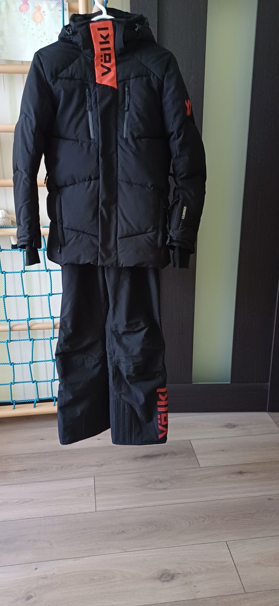 Volkl Гірськолижна куртка 146-152 см