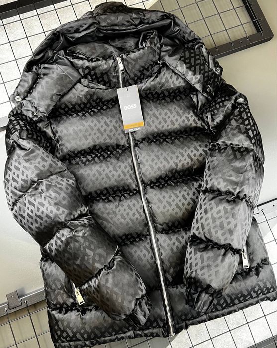 Чоловіча зимова куртка Boss
