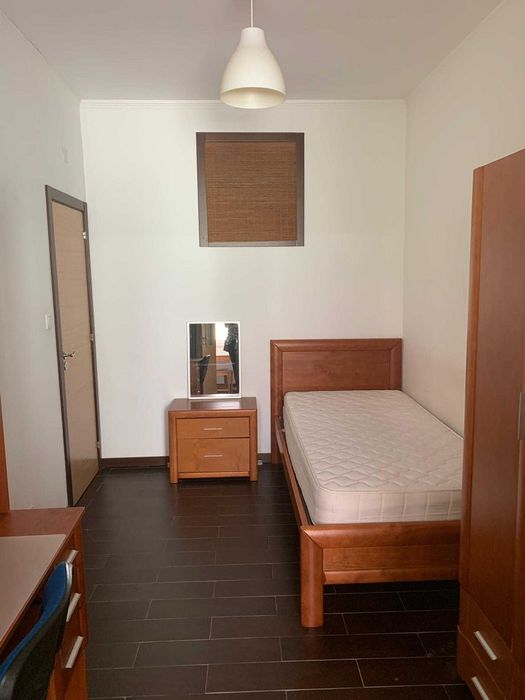 Quarto para arrendar em residência de estudantes