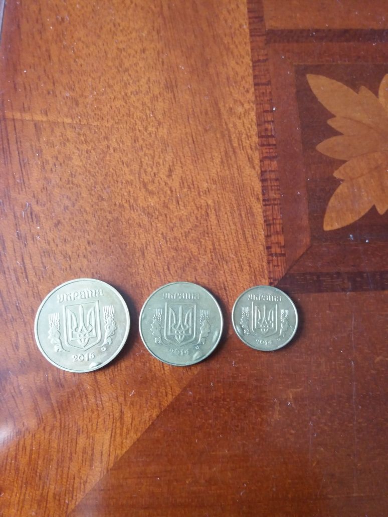 Продам монеты Украины 50коп 2016г,25коп 2014г и 10коп 2014г брак