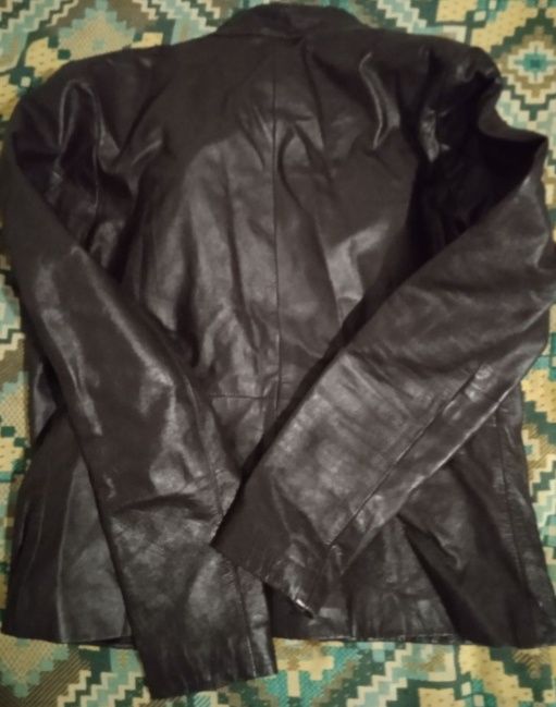 2  Куртки  кожаные 150 грн