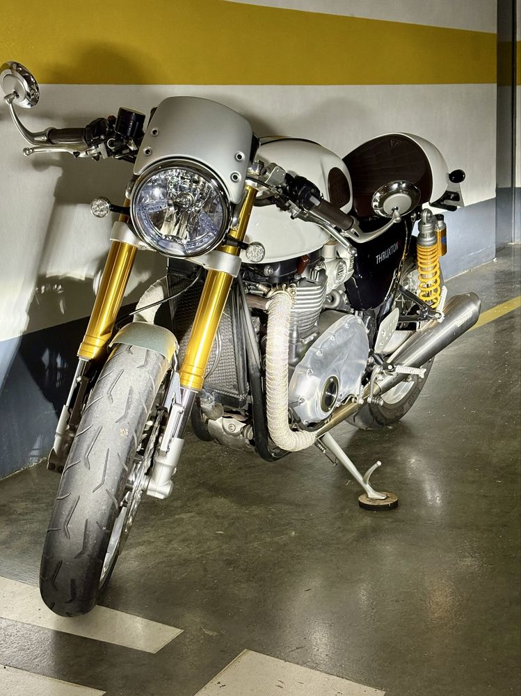 Triumph Thruxon 1200 R < 10000km, muitos extras