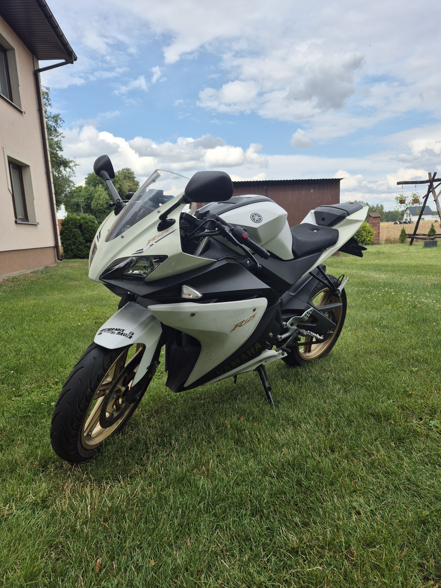 Yamaha yzf - R125