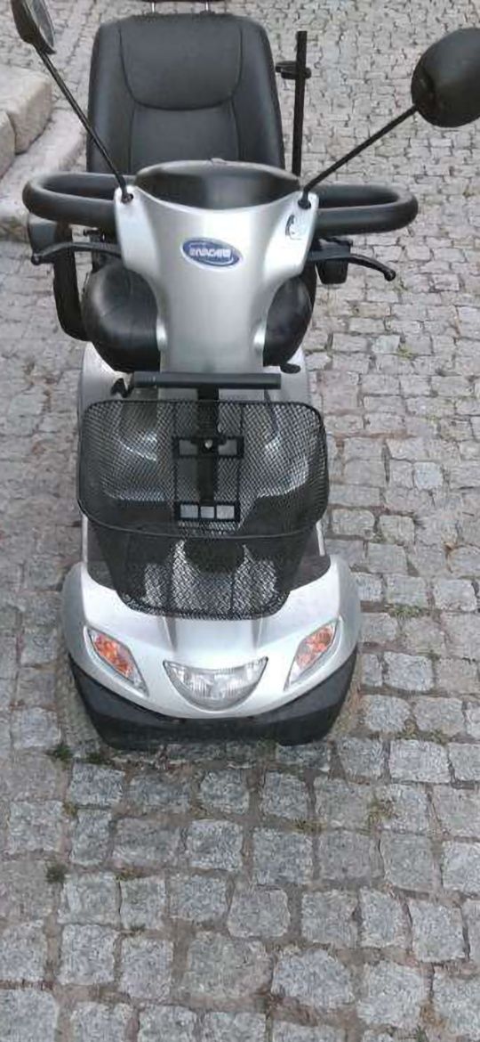 Scooter eletrica para idosos em muito bom estado
