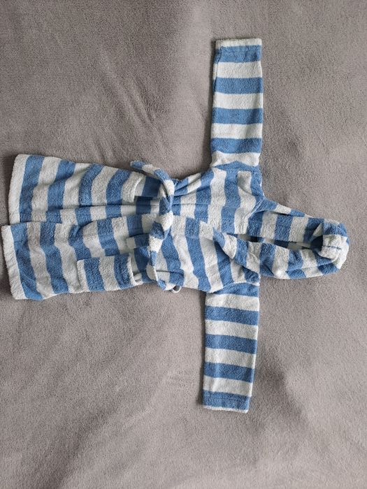 Tchibo szlafrok frotte dziecięcy, błękitno-biały w paski roz 110/116