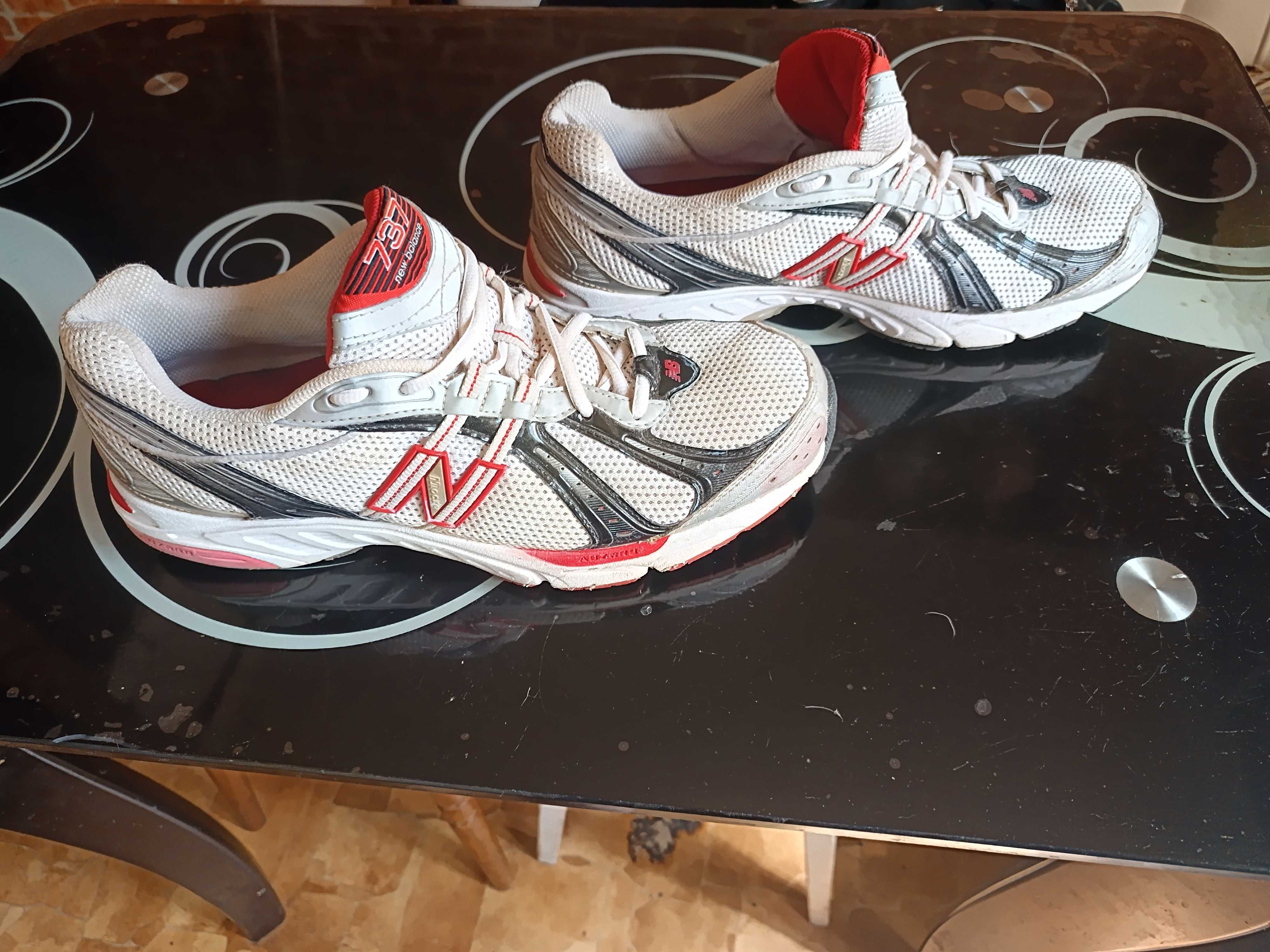 Кросовки New Balance 737