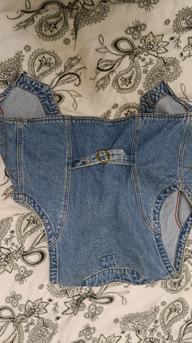 Джинсова жилетка S розміру