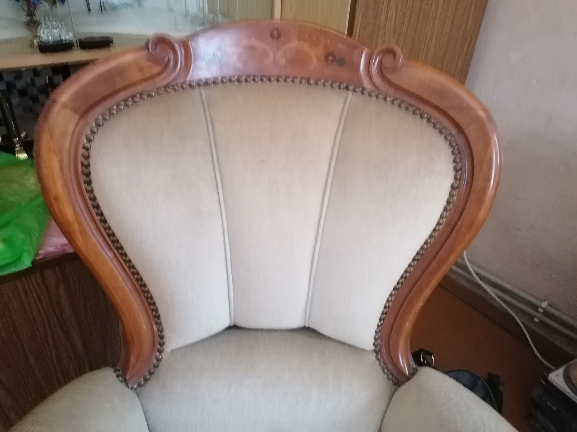 Piękny stary fotel
