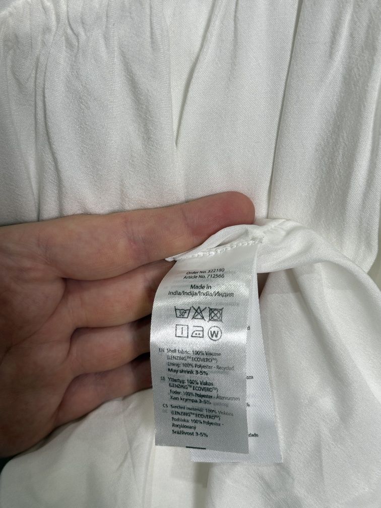 Biała sukienka z odkrytymi plecami xl