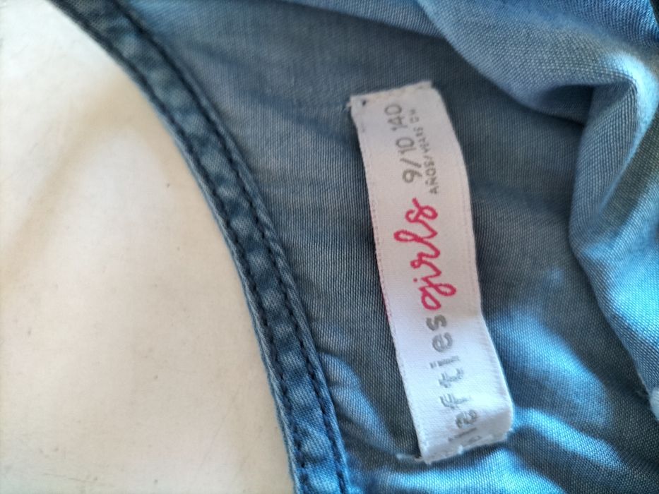 Vestido de ganga com bordados Lefties
