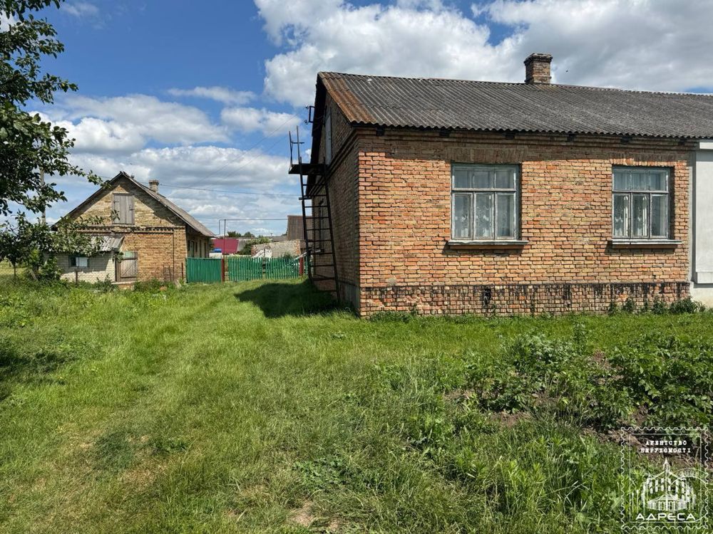 Продаж частини будинку в селі Ясининичі