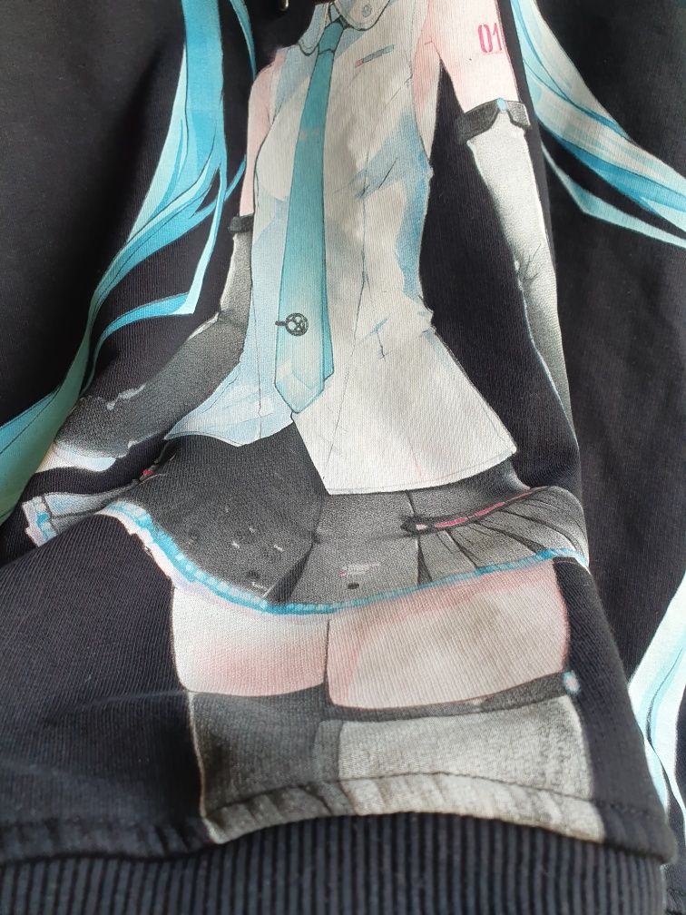 Bluza czarna z kapturem oversize anime vocaloid hatsune miku  bershka