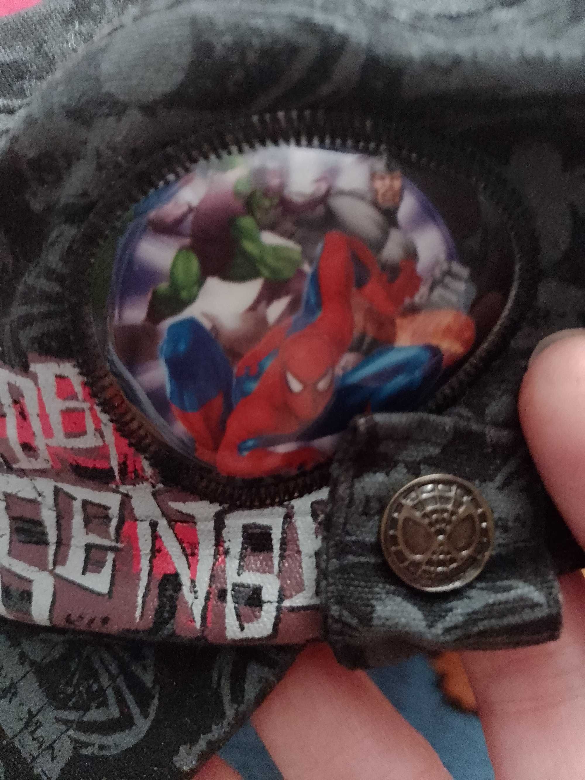 Spiderman czapka z daszkiem wypukłe elementy 3D