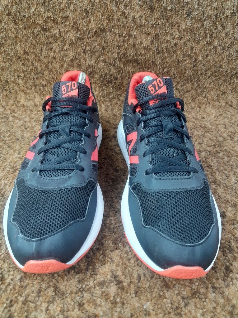 Кросівки оригінал New Balance 40 розмір.