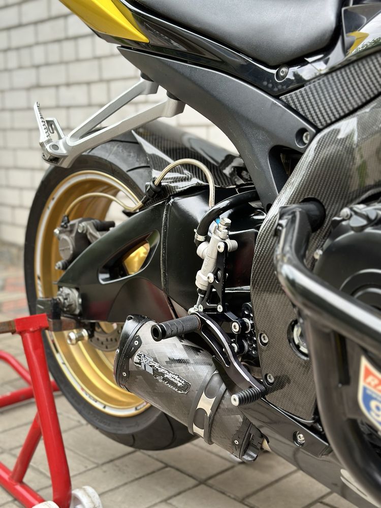 Suzuki GSX-R 750