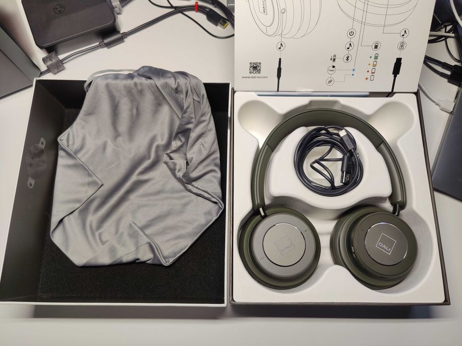 Навушники DALI IO-4