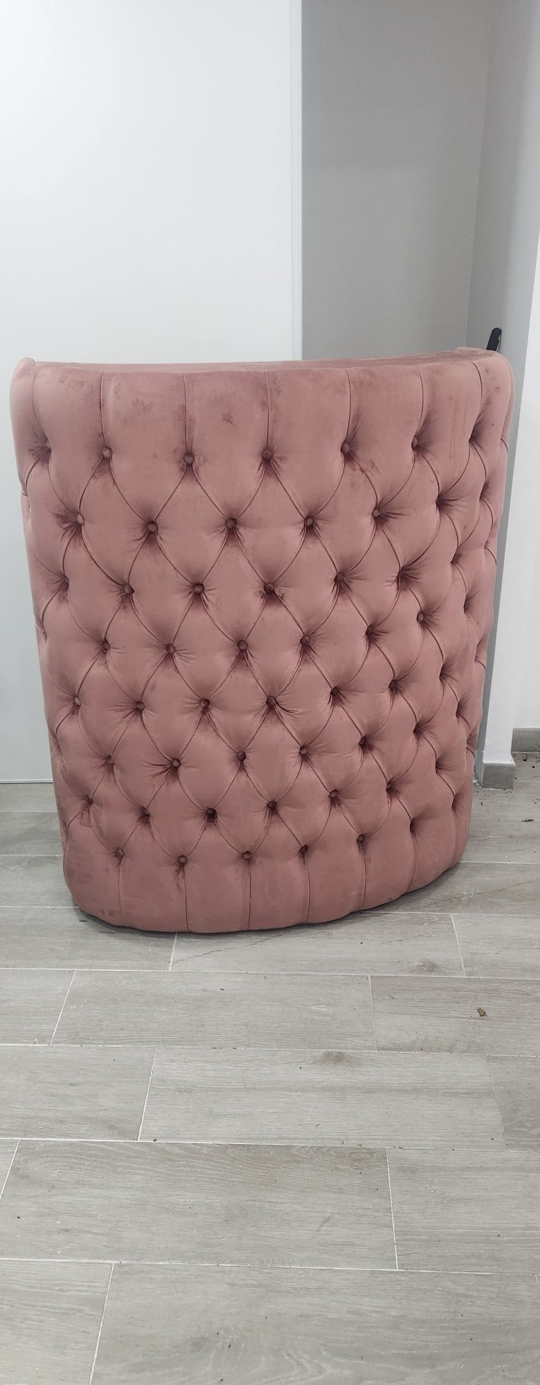 Balcão estofado rosa