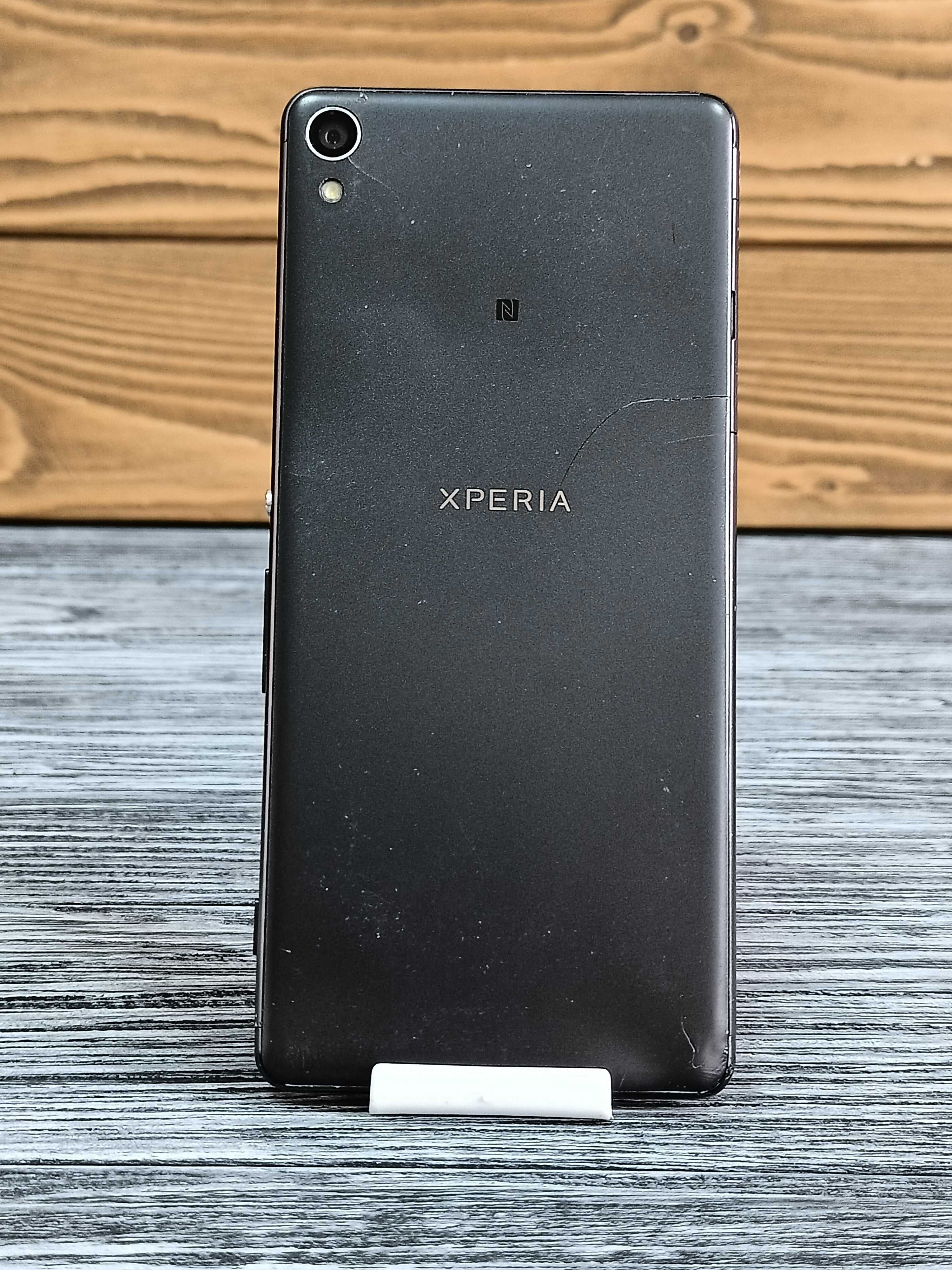 Смартфон Sony Xperia XA DF3112 16 Gb (16942) Уцінка