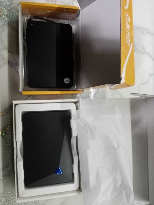 Зовнішній накопичувач 250gb