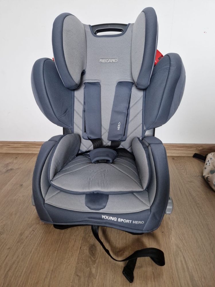 Sprzedam fotelik samochodowy  9-36kg Recaro Young Sport Hero