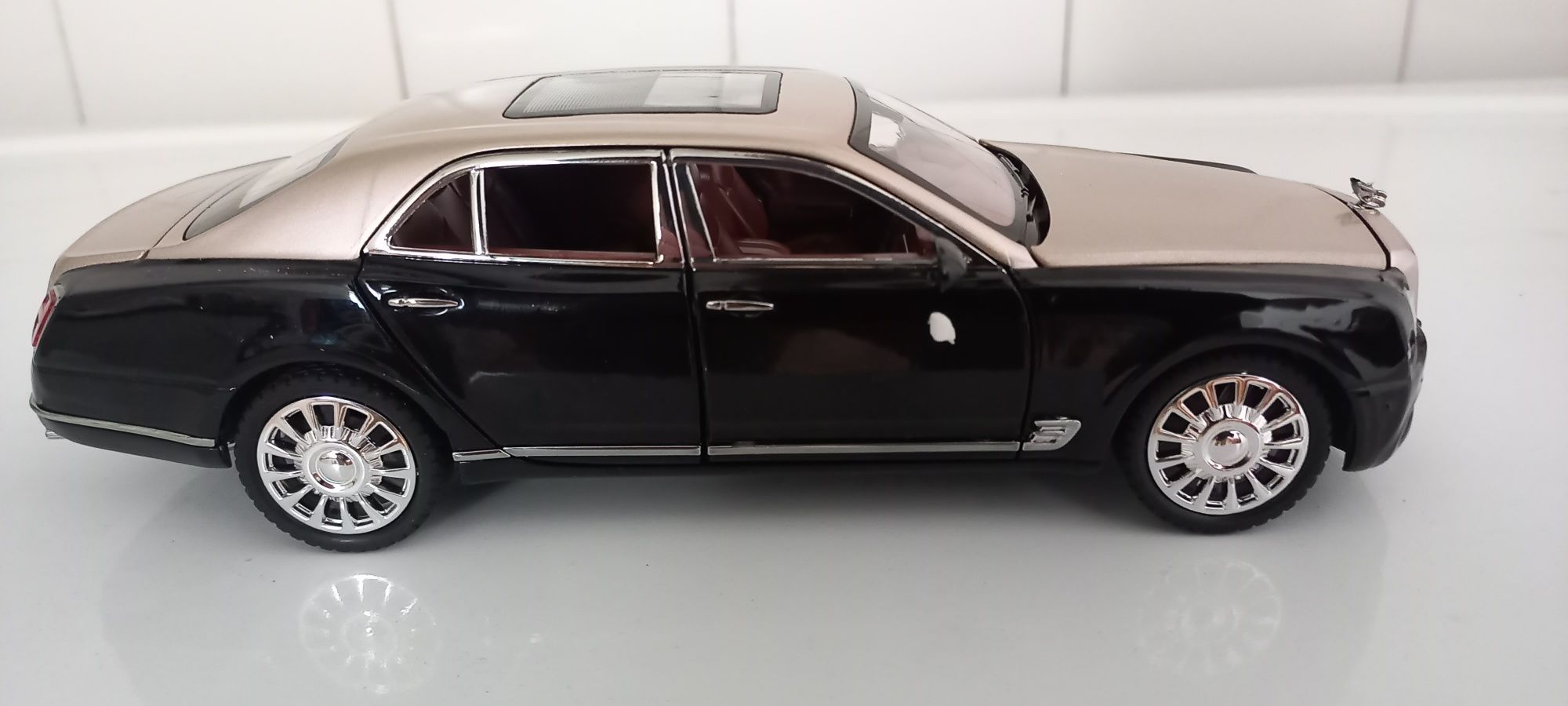 Bentley Mulsanne miniatura 1/24