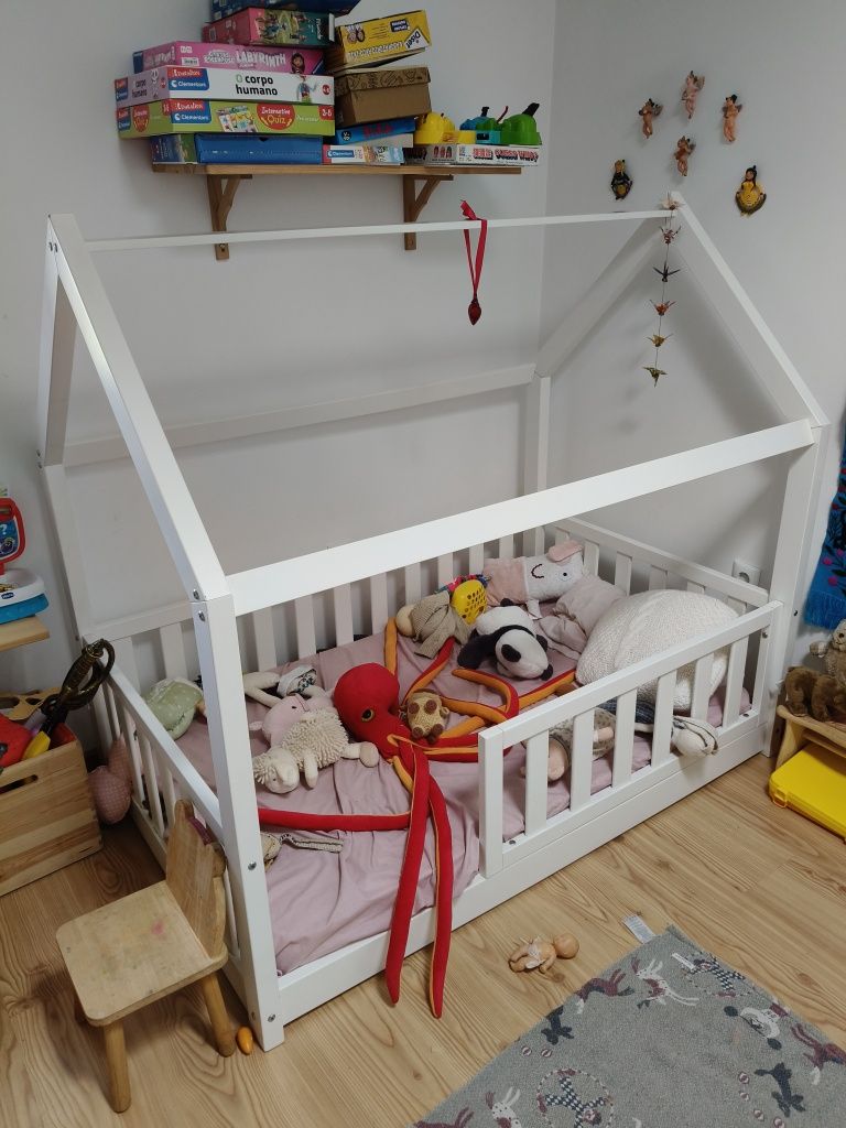 Cama criança com colchão