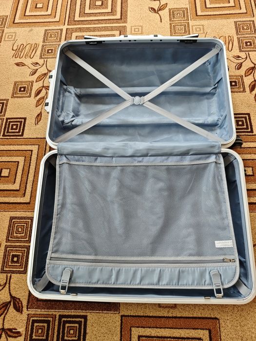 Велика валіза чемодан