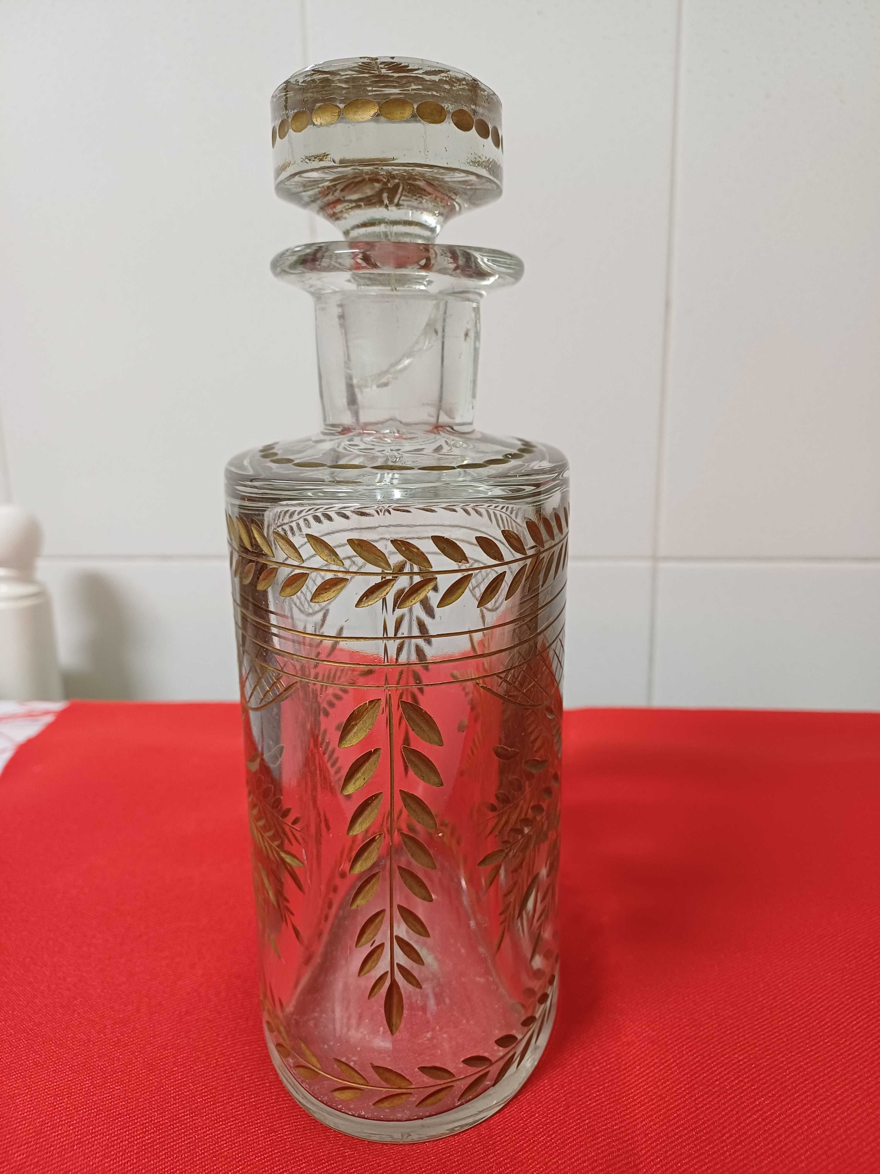 Garrafa de cristal lapidado