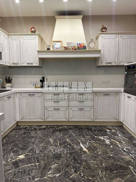 Оренда будинку Іванковичі 800 м² територія 2га, озеро та гостьовий буд