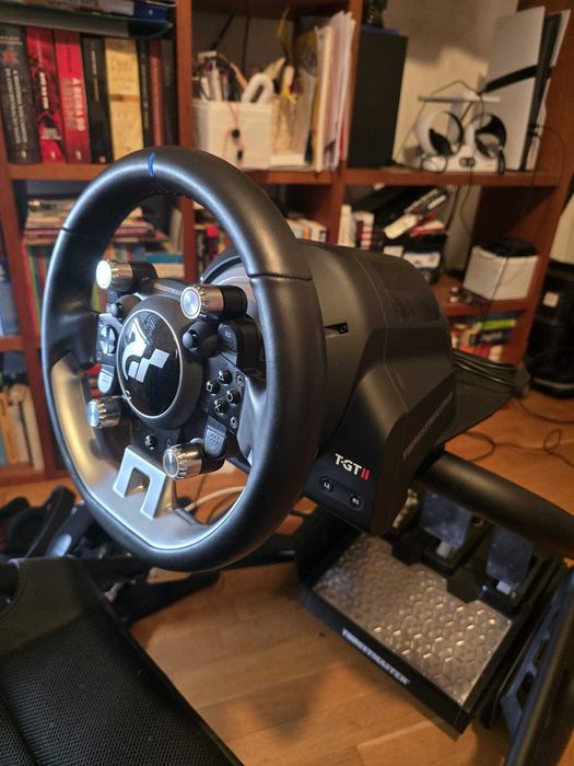 Volante Thrustmaster T-GT II + Pedais T-LCM