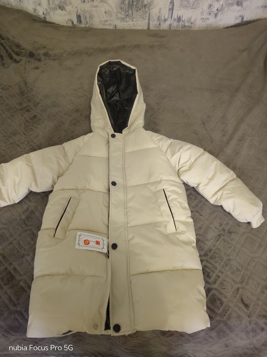 Продам курточку  нова зимова