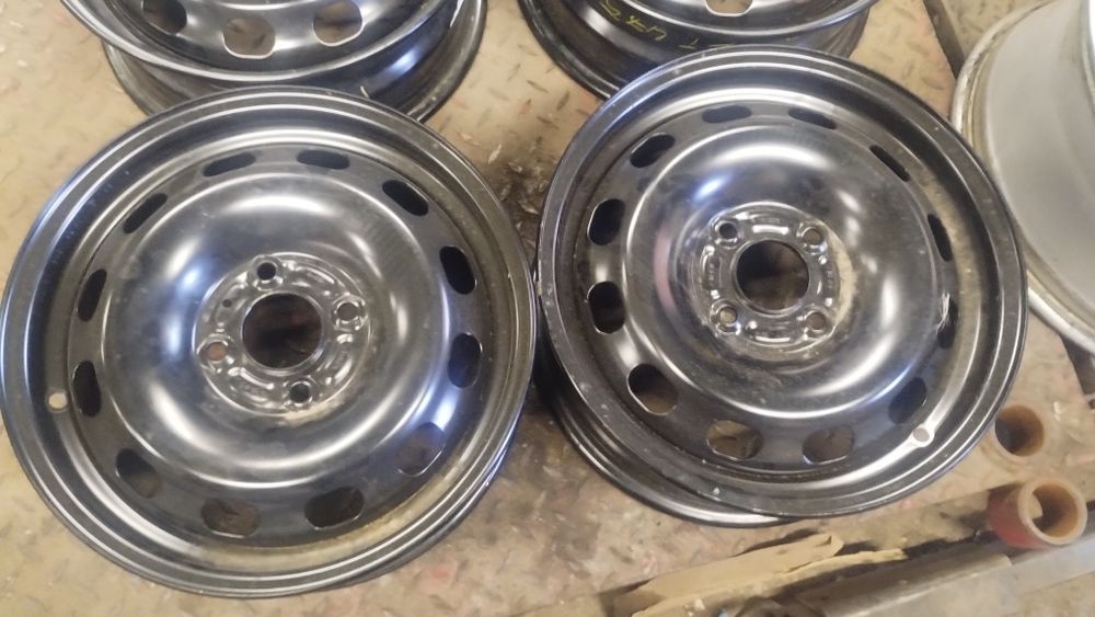 4x108 15 cali felgi stalowe z zapasów et 47,5 ford  montaż