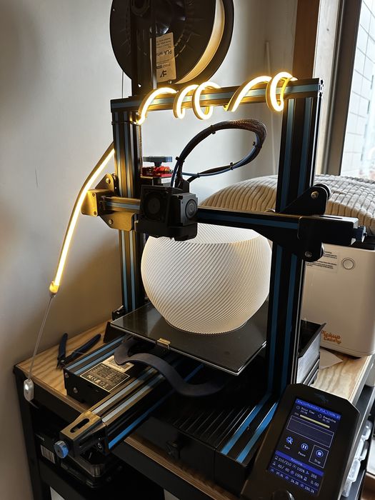 Creality Ender 3 V2 - Impressora 3D