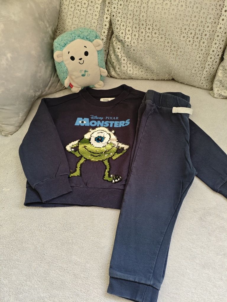 Bluza i spodnie dresowe C&A Disney Uniwerystet Potworny r. 98