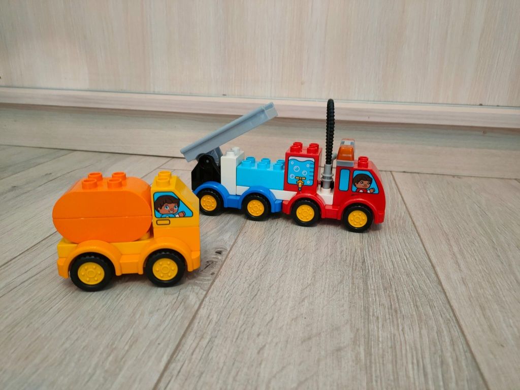 Lego duplo auta.