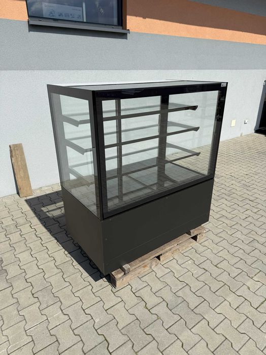 Lada chłodnicza , witryna cukiernicza Ellada 136cm