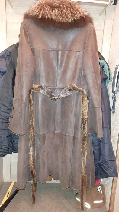 Натуральна  ,двостороння  жіноча  дубльонка.  Бельгія .